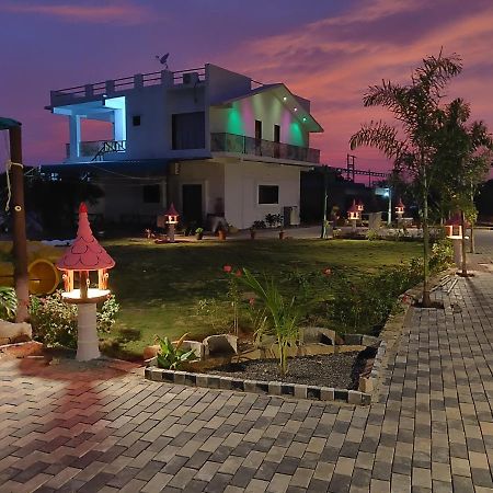 Houbara Resort Sasan Gir Exteriör bild