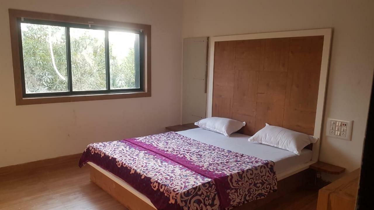 Houbara Resort Sasan Gir Exteriör bild