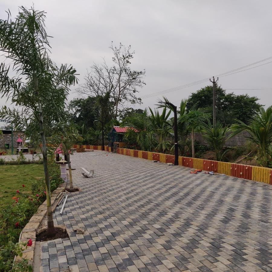 Houbara Resort Sasan Gir Exteriör bild
