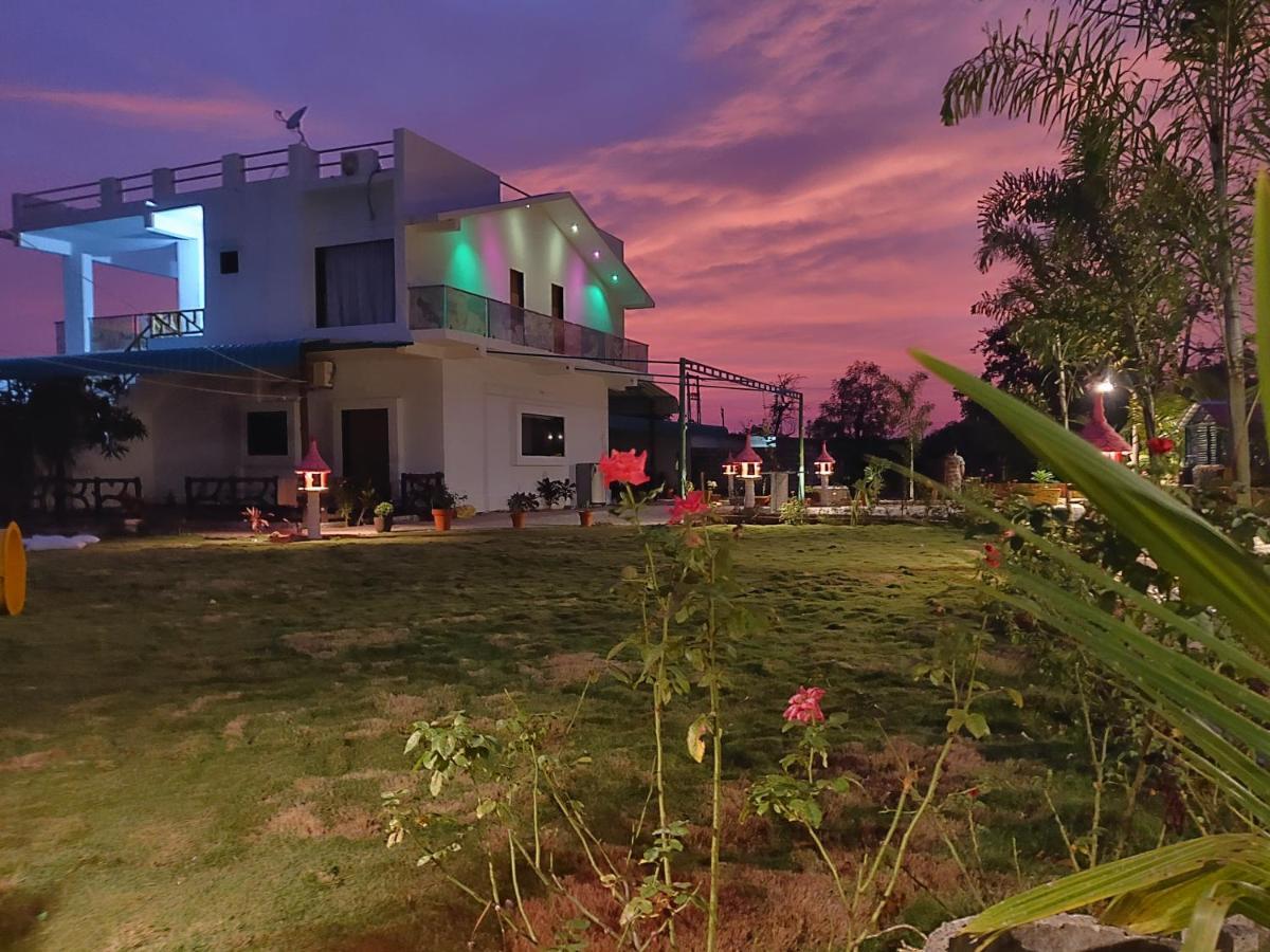 Houbara Resort Sasan Gir Exteriör bild