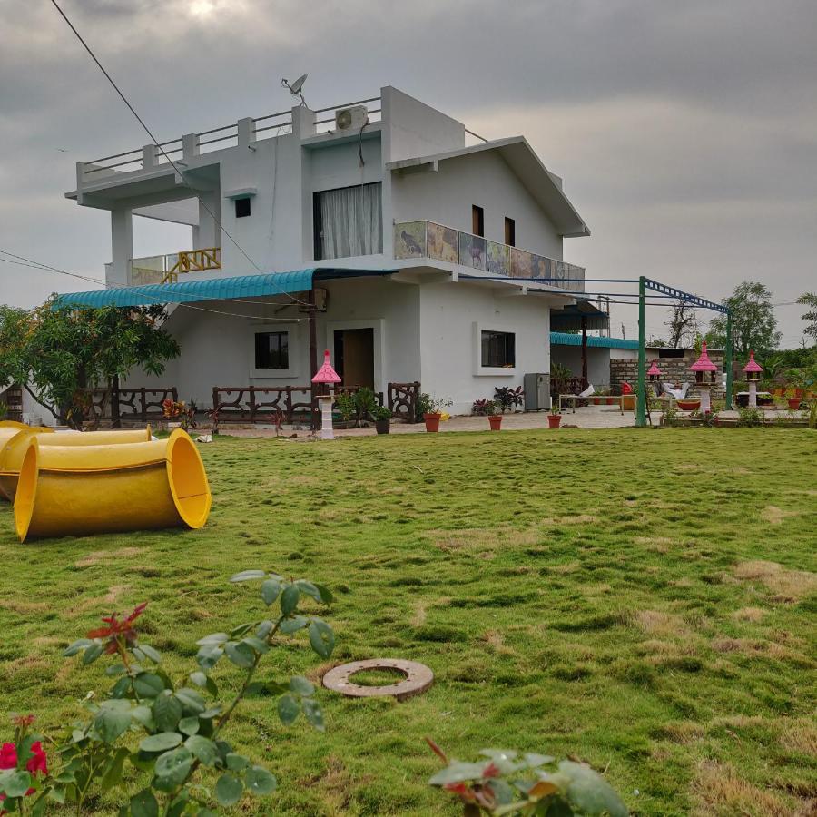 Houbara Resort Sasan Gir Exteriör bild
