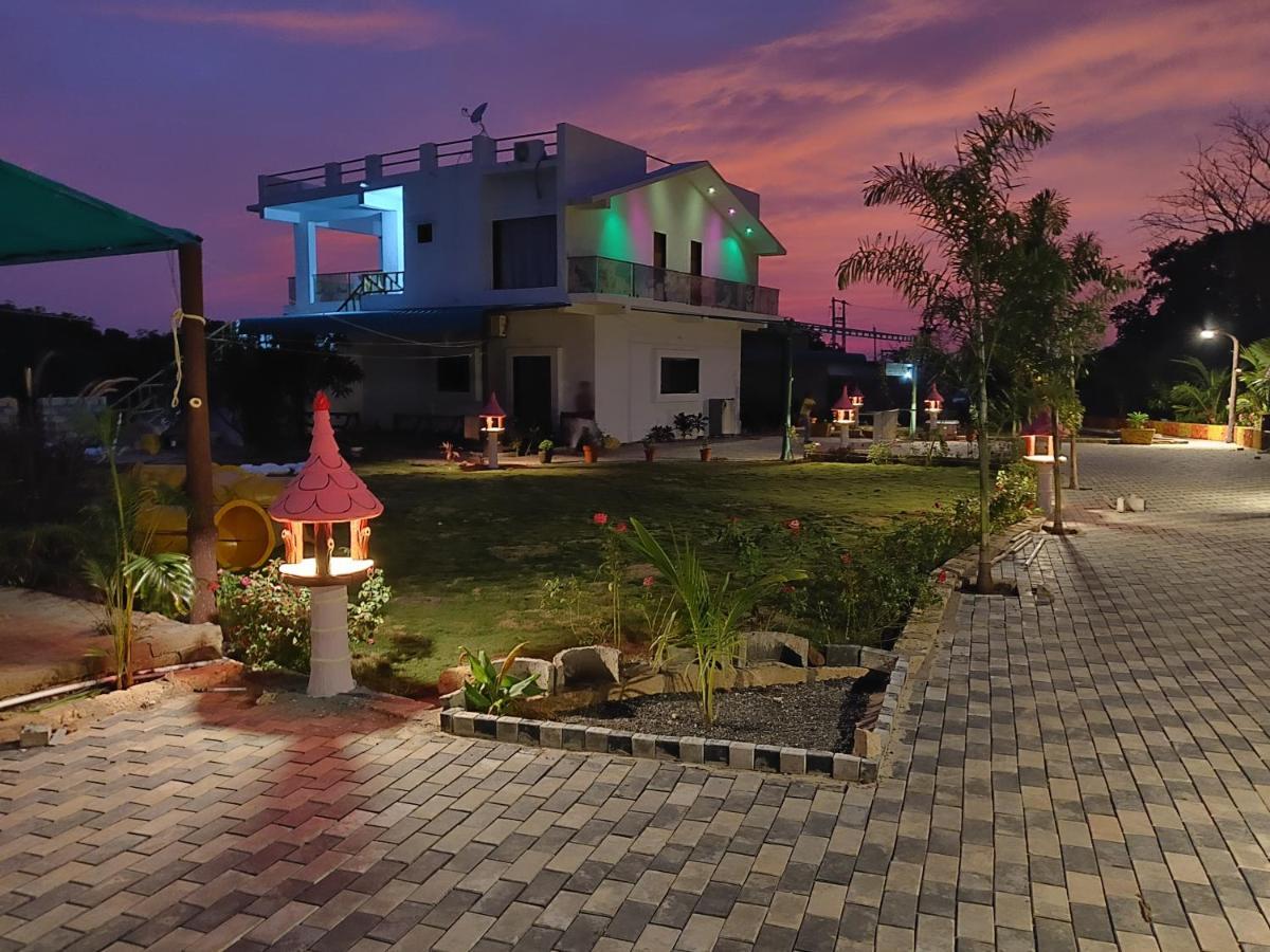 Houbara Resort Sasan Gir Exteriör bild