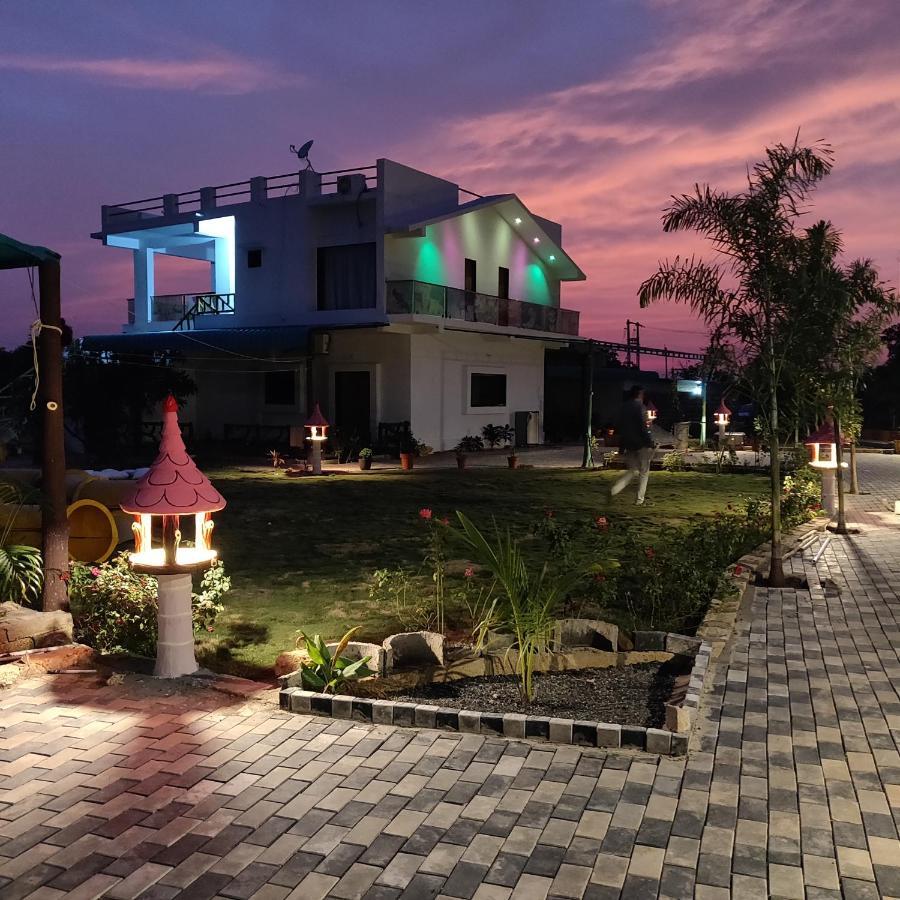 Houbara Resort Sasan Gir Exteriör bild